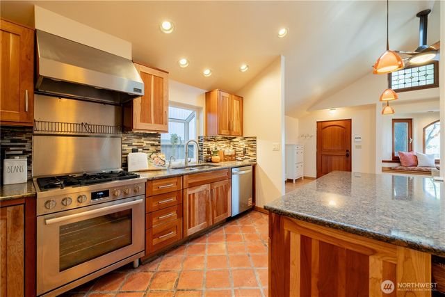 1614 32nd Avenue, Seattle, WA 98122