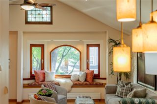 1614 32nd Avenue, Seattle, WA 98122