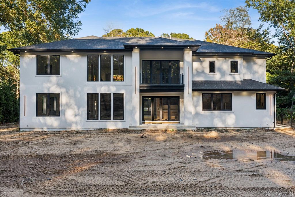 10 Beaumont Drive, Melville, NY 11747 — photo 3