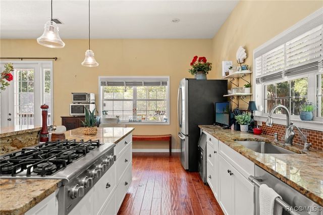 4270 SE 193rd Place, Yankeetown, FL 34498