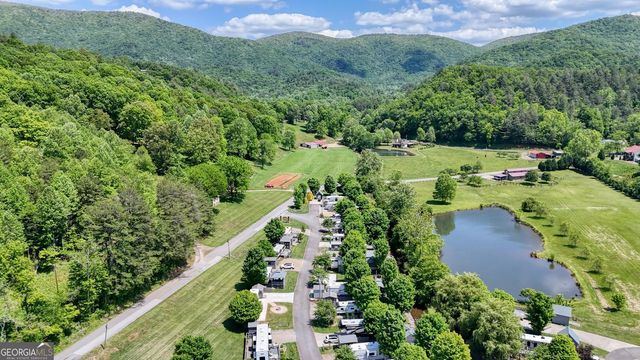 132 Heavenly Drive, Blairsville, GA 30512