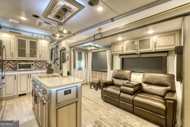 132 Heavenly Drive, Blairsville, GA 30512