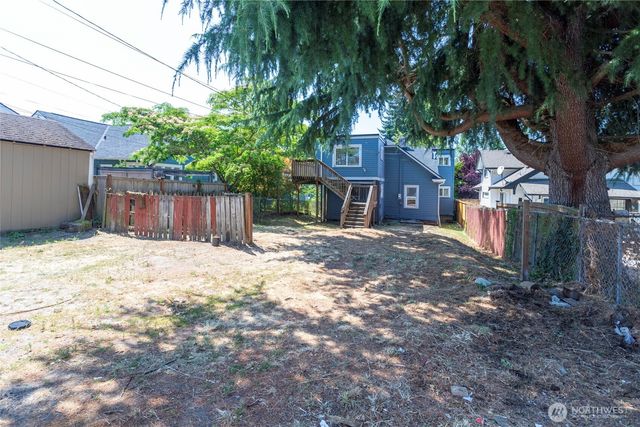 949 S Ridgewood Avenue, Tacoma, WA 98405