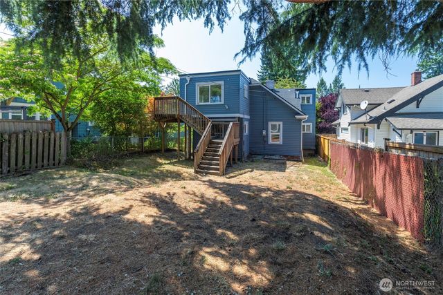 949 S Ridgewood Avenue, Tacoma, WA 98405