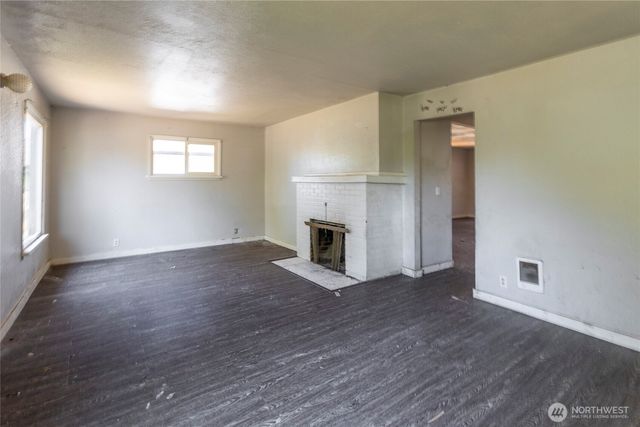 949 S Ridgewood Avenue, Tacoma, WA 98405
