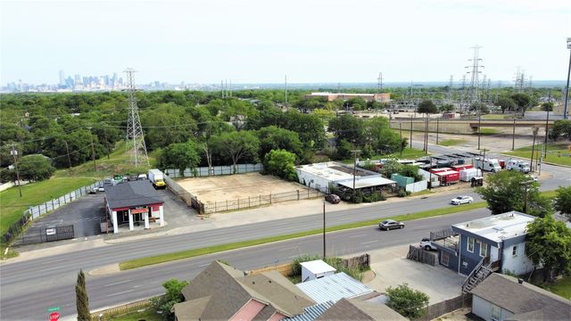 1231 E Illinois Avenue, Dallas, TX 75216