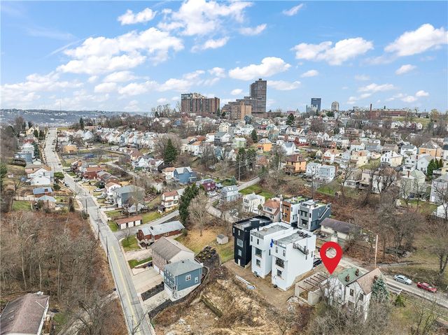 424 Clarence St, West End, PA 15211