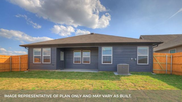 419 LANCEBILL DR, Lockhart, TX 78644