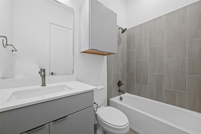 6821 Wolfcreek PASS 2, Austin, TX 78749