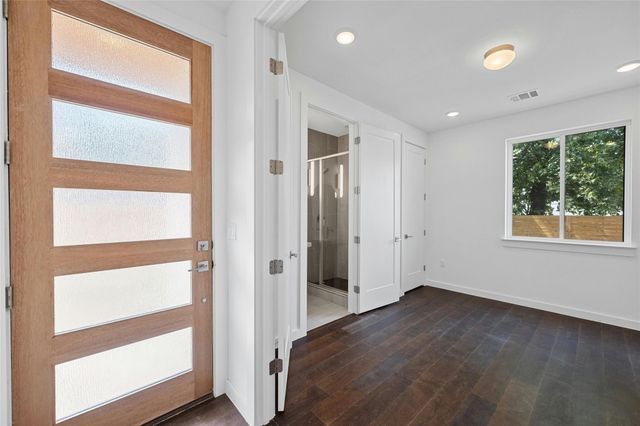 6821 Wolfcreek PASS 2, Austin, TX 78749