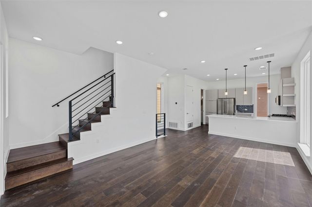 6821 Wolfcreek PASS 2, Austin, TX 78749