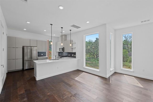 6821 Wolfcreek PASS 2, Austin, TX 78749