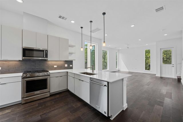 6821 Wolfcreek PASS 2, Austin, TX 78749