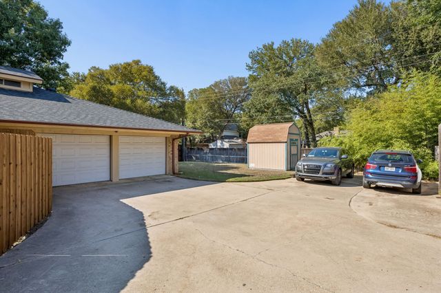 1501 Schumac Lane, Bedford, TX 76022