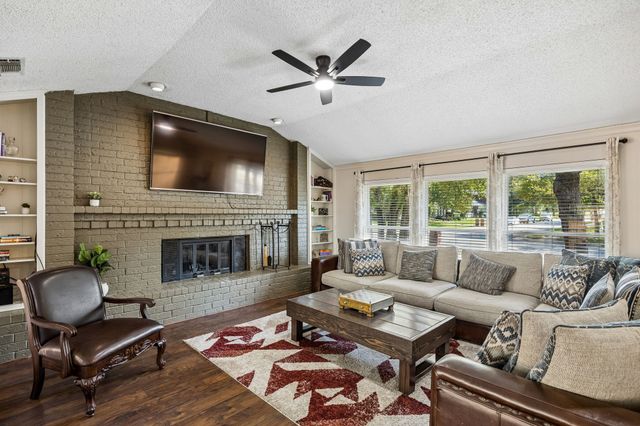 1501 Schumac Lane, Bedford, TX 76022