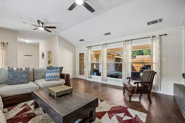 1501 Schumac Lane, Bedford, TX 76022