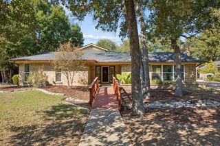 1501 Schumac Lane, Bedford, TX 76022