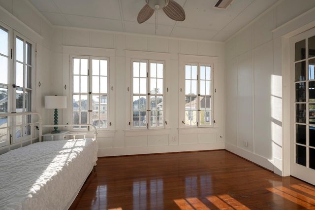 1515 24th Street, Galveston, TX 77550