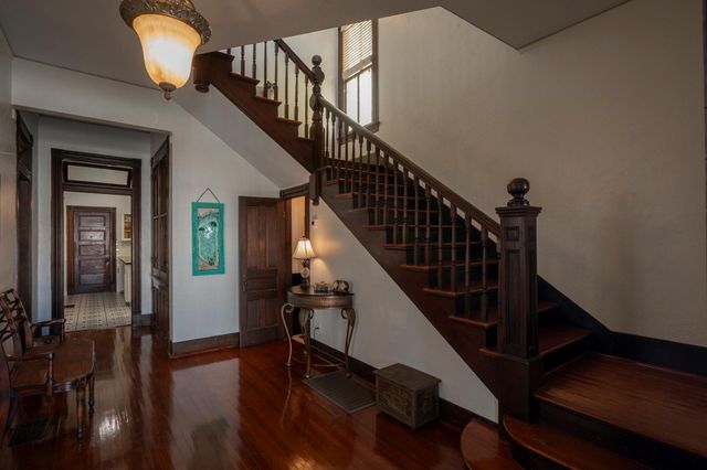 1515 24th Street, Galveston, TX 77550