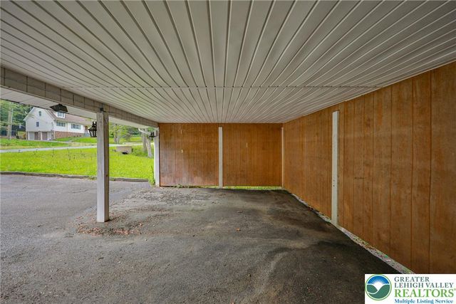 1094 Maple Lake Drive, Lehman Twp, PA 18324
