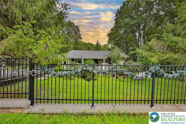 1094 Maple Lake Drive, Lehman Twp, PA 18324