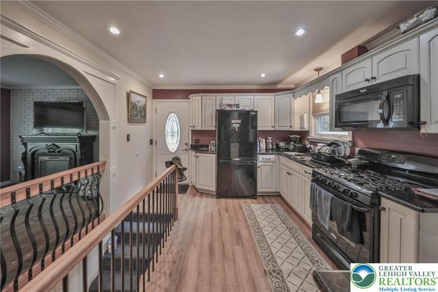 1094 Maple Lake Drive, Lehman Twp, PA 18324