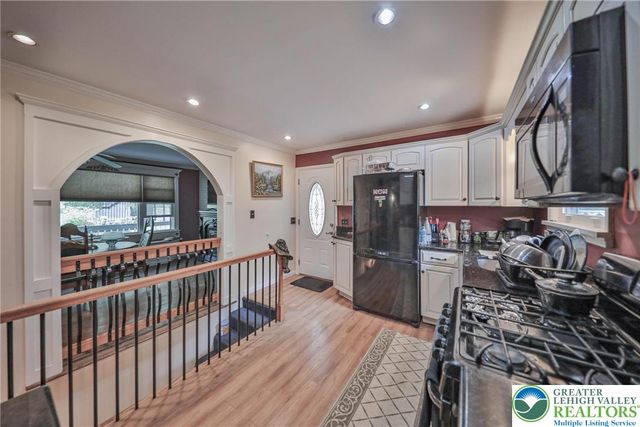 1094 Maple Lake Drive, Lehman Twp, PA 18324