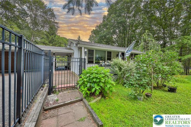 1094 Maple Lake Drive, Lehman Twp, PA 18324