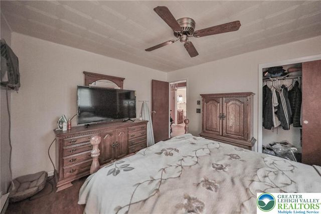 1094 Maple Lake Drive, Lehman Twp, PA 18324
