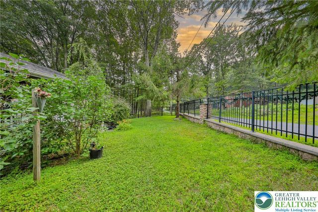 1094 Maple Lake Drive, Lehman Twp, PA 18324