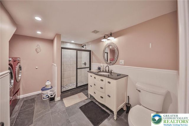 1094 Maple Lake Drive, Lehman Twp, PA 18324