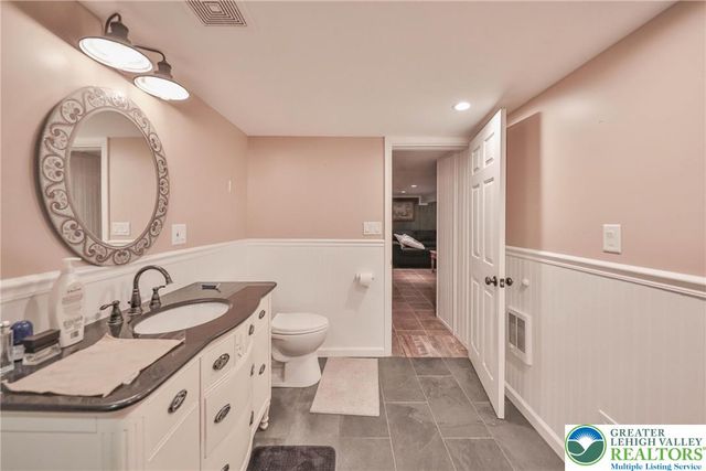 1094 Maple Lake Drive, Lehman Twp, PA 18324