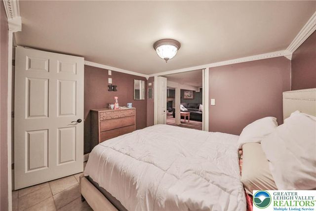 1094 Maple Lake Drive, Lehman Twp, PA 18324
