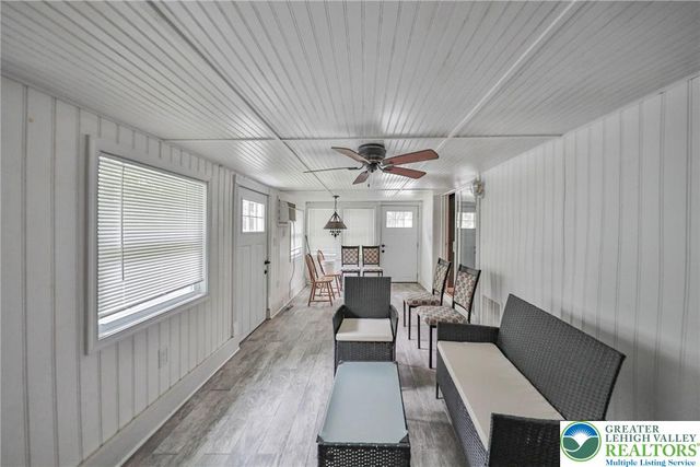 1094 Maple Lake Drive, Lehman Twp, PA 18324