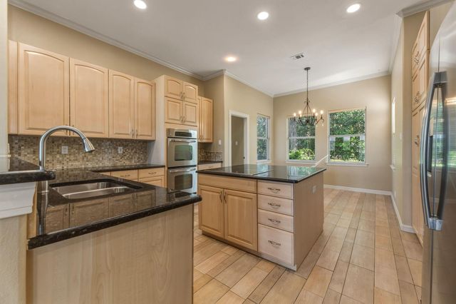 10802 Love Bird CV, Austin, TX 78730