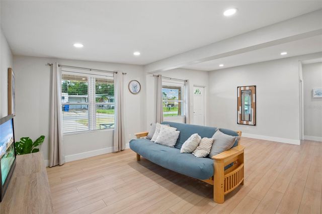 815 67TH STREET S, St Petersburg, FL 33707