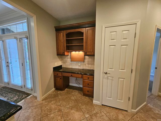 10334 Bernadette Drive, Evansville, IN 47725