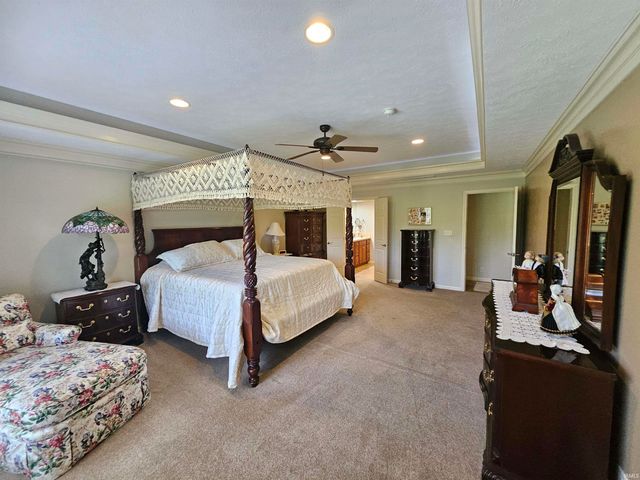 10334 Bernadette Drive, Evansville, IN 47725
