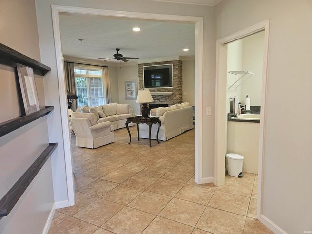 10334 Bernadette Drive, Evansville, IN 47725