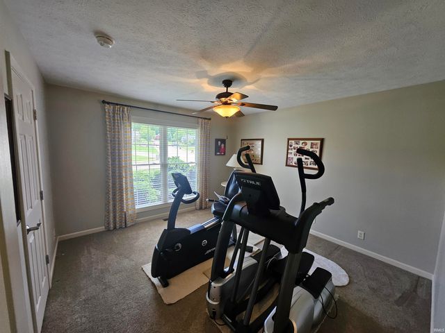 10334 Bernadette Drive, Evansville, IN 47725
