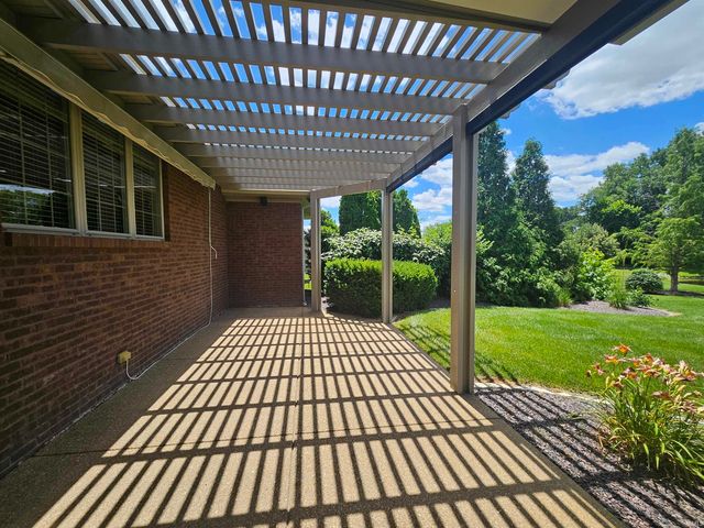 10334 Bernadette Drive, Evansville, IN 47725