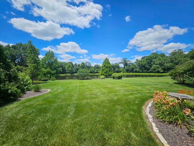 10334 Bernadette Drive, Evansville, IN 47725
