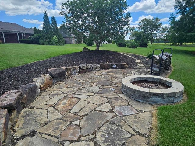 10334 Bernadette Drive, Evansville, IN 47725