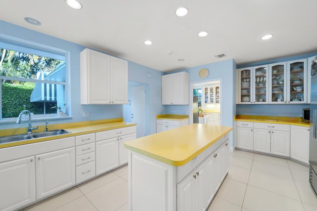 350 Island Road, Palm Beach, FL 33480