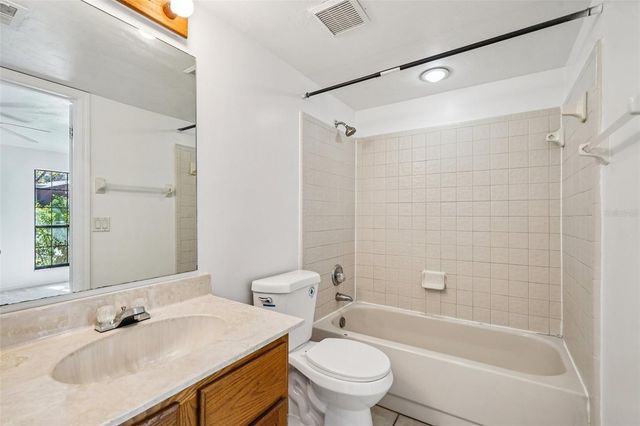 5606 SW 8TH PLACE, Gainesville, FL 32607