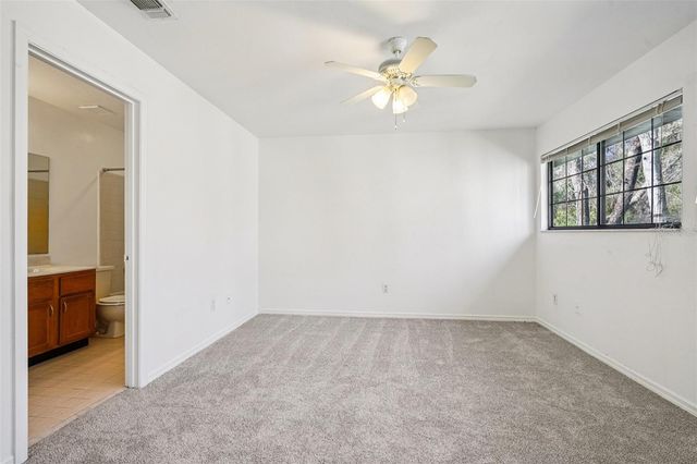 5606 SW 8TH PLACE, Gainesville, FL 32607