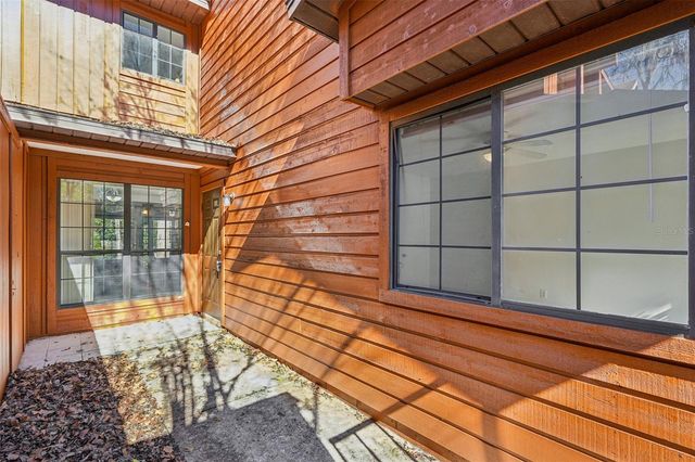 5606 SW 8TH PLACE, Gainesville, FL 32607