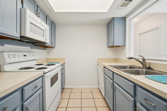 5606 SW 8TH PLACE, Gainesville, FL 32607