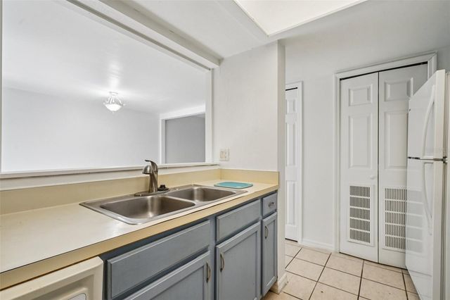 5606 SW 8TH PLACE, Gainesville, FL 32607