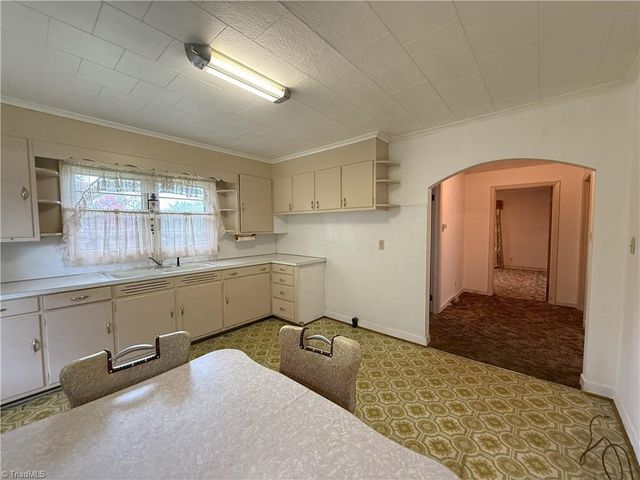 705 Hardeman Street, Thomasville, NC 27360